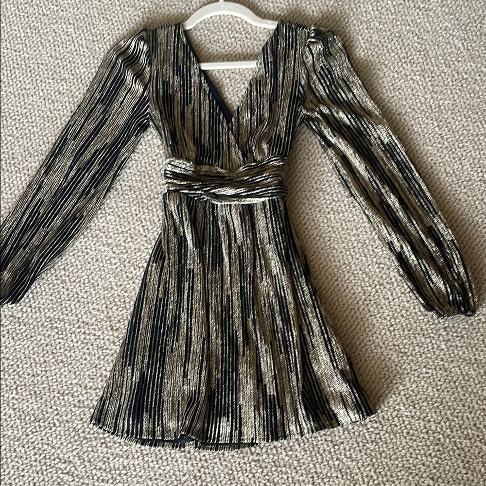Lilly Pulitzer- Elegant Black and Gold Dress